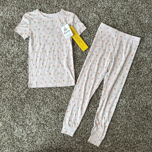 Emerson And Friends | Girl's Pink Floral Sweet Blooms Pajama Set Size 4/5T NWT - Picture 1 of 8